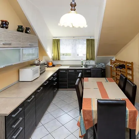 Pajdos Vendeghaz Apartment *
